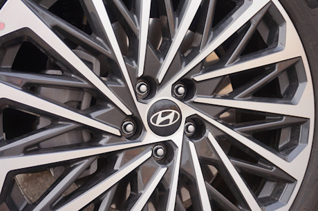 2026 Hyundai Palisade Hybrid Review Image