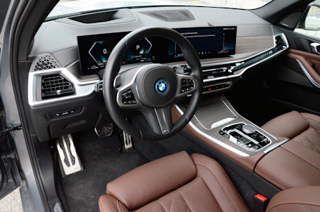 BMW X5 xDrive50e 2024 : essai routier Body Image