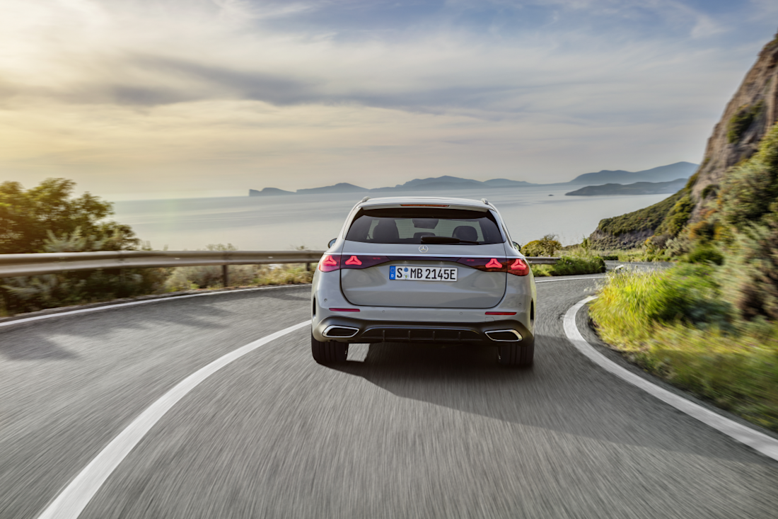 Nuova Classe E: solo motorizzazioni ibride, diesel e benzina