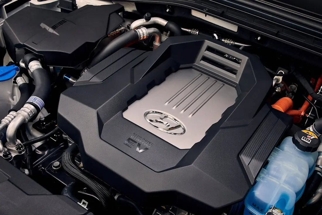 Hyundai-Ioniq-Elektro-Engine