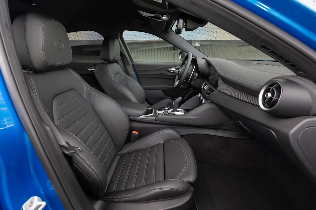 Alfa Romeo Giulia Quadrifoglio 6