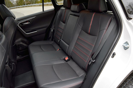 Editorial 2021 toyota rav4 prime xse technology 19 sha