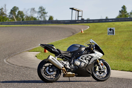 Editorial 2017 bmw s1000rr 02 db