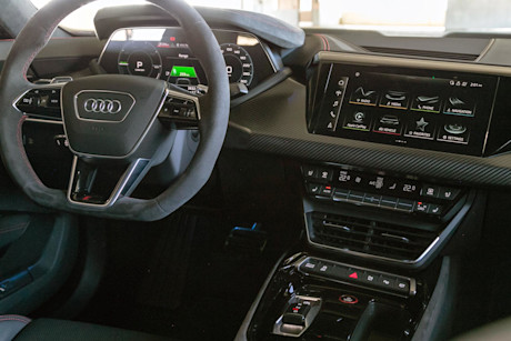Editorial 2023 audi rs e tron gt 17 jw