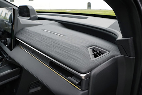 Toyota C-HR+ (2026)_Detail Armaturenbrett