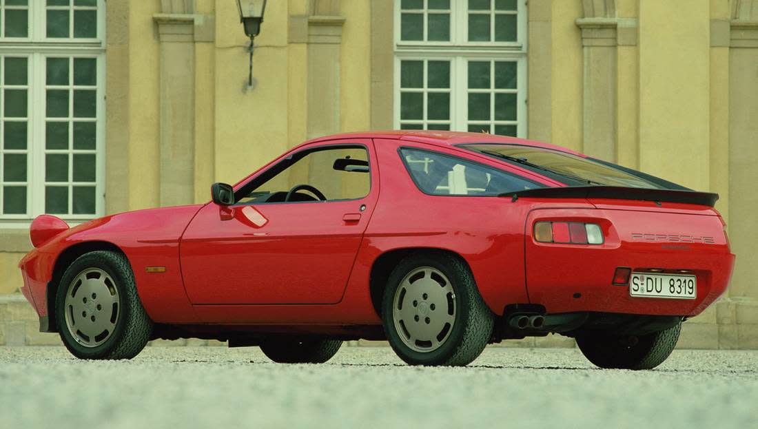 7E1nceKdDasarjFEALmExw-60548ef0094c311d8a6366b31184c4ea-porsche-928-side-1100