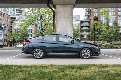 Editorial 2018 honda clarity touring 03 bm