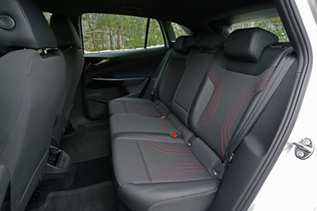 vw-id.4-gtx-4motion-2022_Ruecksitze