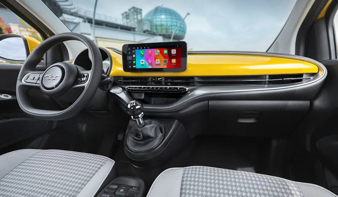Fiat500HybridTorino interiors (2)