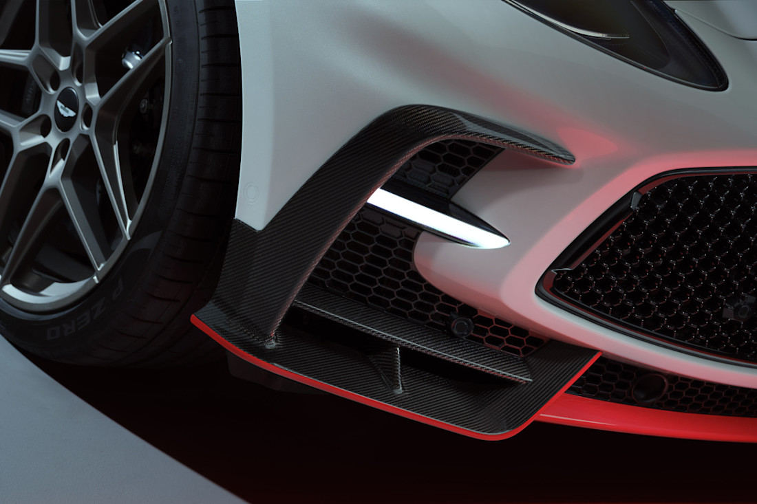 Aston-Martin-DBX-S-2025 (2).jpg