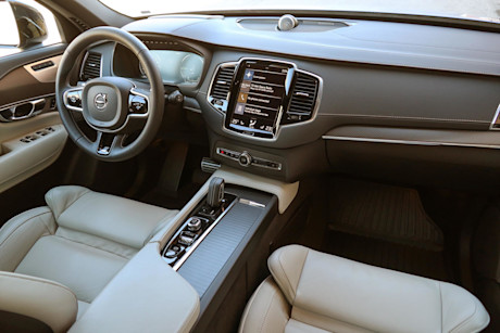 Editorial 2020 volvo xc90 t8 r design 17 jm