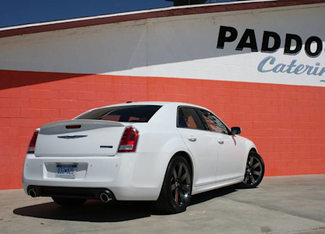 Editorial 04 pb 2012 chrysler 300 srt8