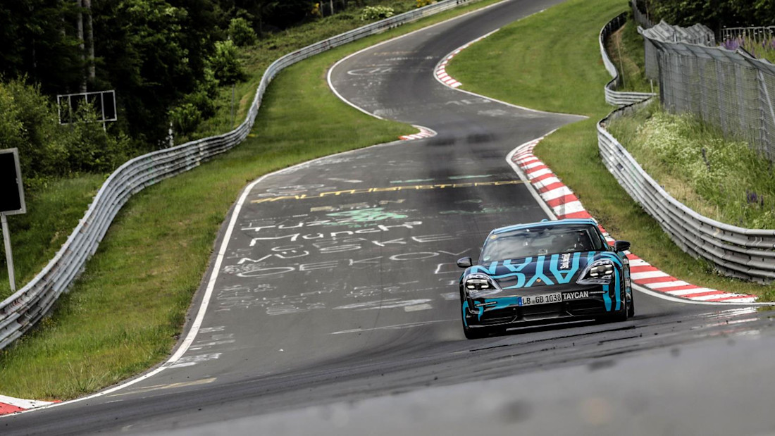 high_taycan_prototype_nürburgring_nordschleife_2019_porsche_ag.jpg