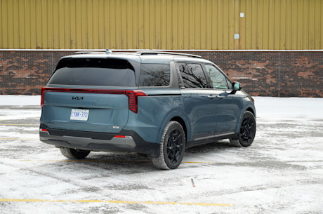 Kia Carnival Hybride SX+ 2025 : essai routier Image
