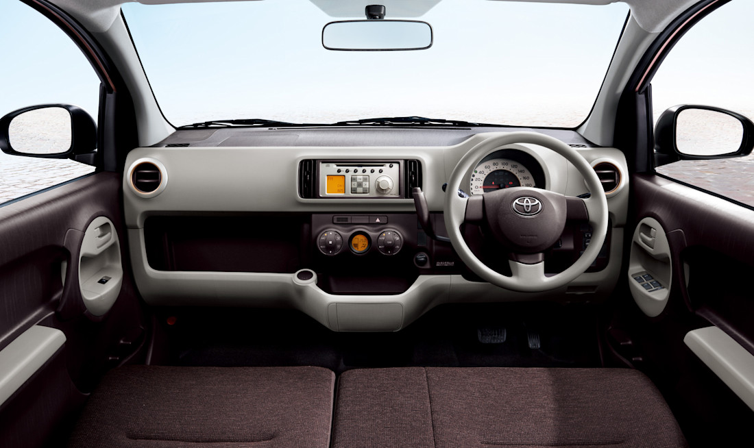 toyota-passo-interior