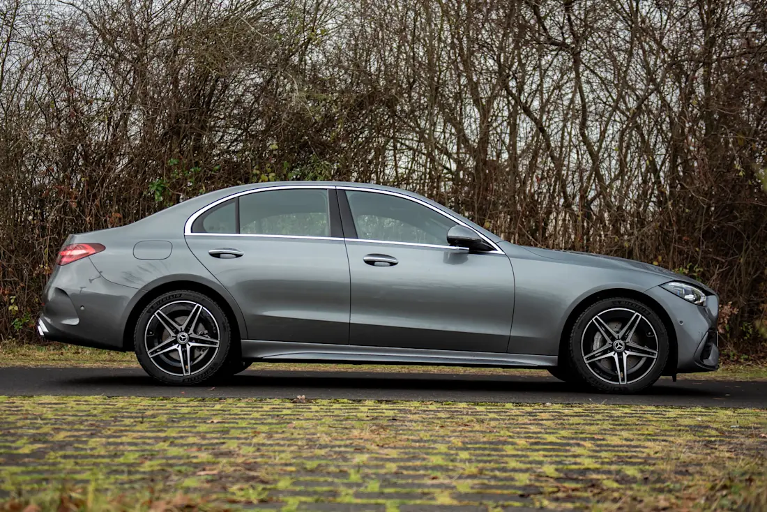mercedes-c-200-limousine-2025-seite