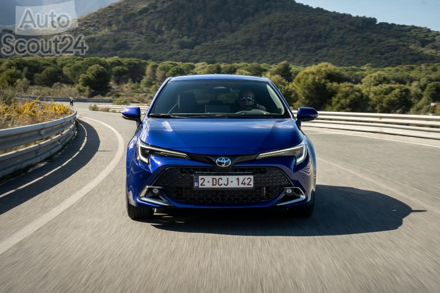 2023-COROLLA-Hatchback-DPL-07(1).jpg