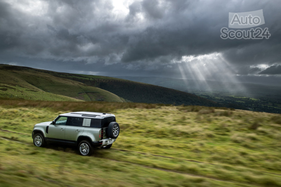2021-Land-Rover-Defender-67.jpg