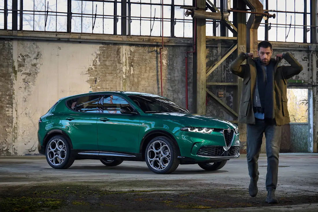 Der Bestellstart des Alfa Romeo Tonale erfolgt im April 2022, ab dem zweiten Quartal soll er auch auf der Straße sichtbar werden.  Der Bestellstart des Alfa Romeo Tonale erfolgt im April 2022, ab dem zweiten Quartal soll er auch auf der Straße sichtbar werden.