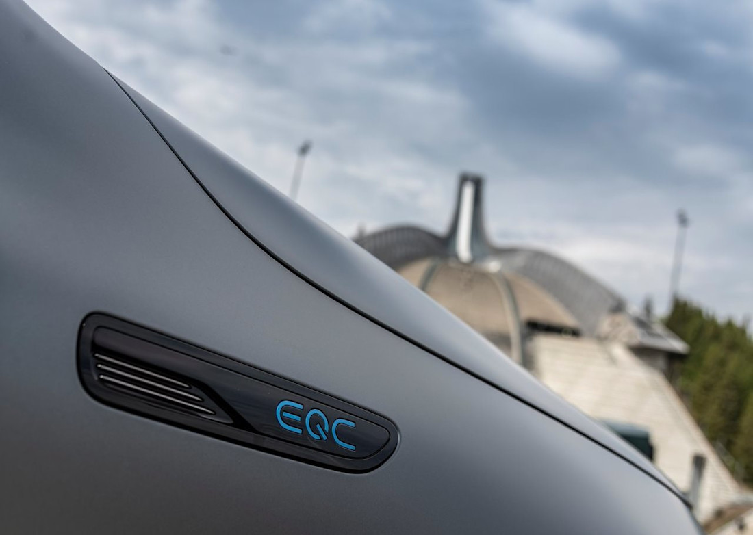 Mercedes-Benz-EQC-2020-1280-df.jpg