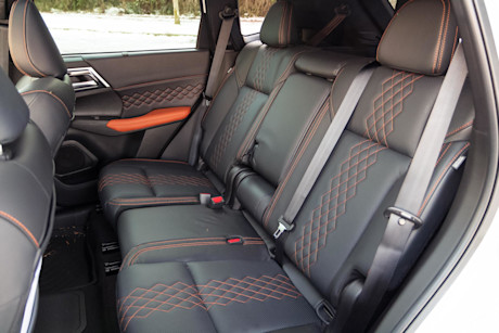 Editorial 2023 mitsubishi outlander phev 13 ew