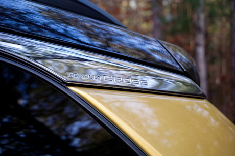 Editorial 2024 toyota corolla cross hybrid xse td 231220 09 di