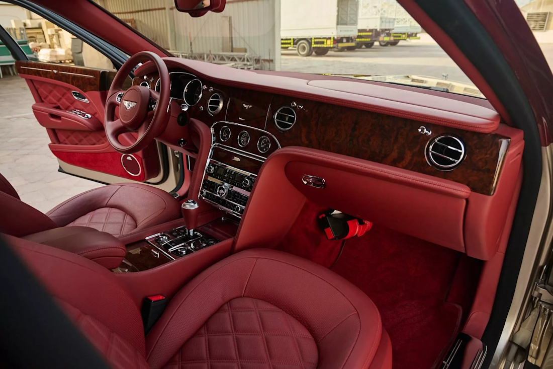 Bentley-Mulsanne-Grand-Limousine (5).jpg
