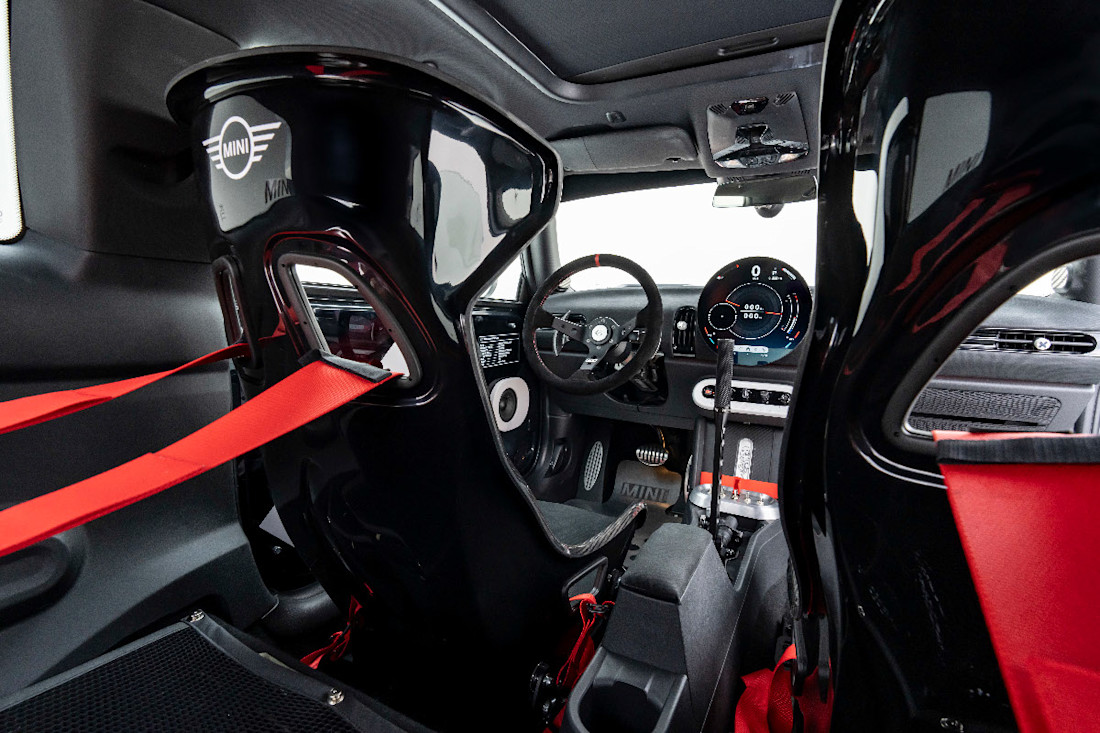 Mini-John-Cooper-Works-Deus-ex-machina-2025 (7).jpg