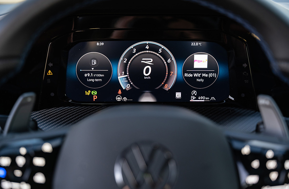 2026 Subaru Uncharted vs Volkswagen Golf R - NF - JW - 260807 - 10.jpg