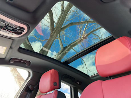 Porsche Macan 2022 : essai routier Body Image