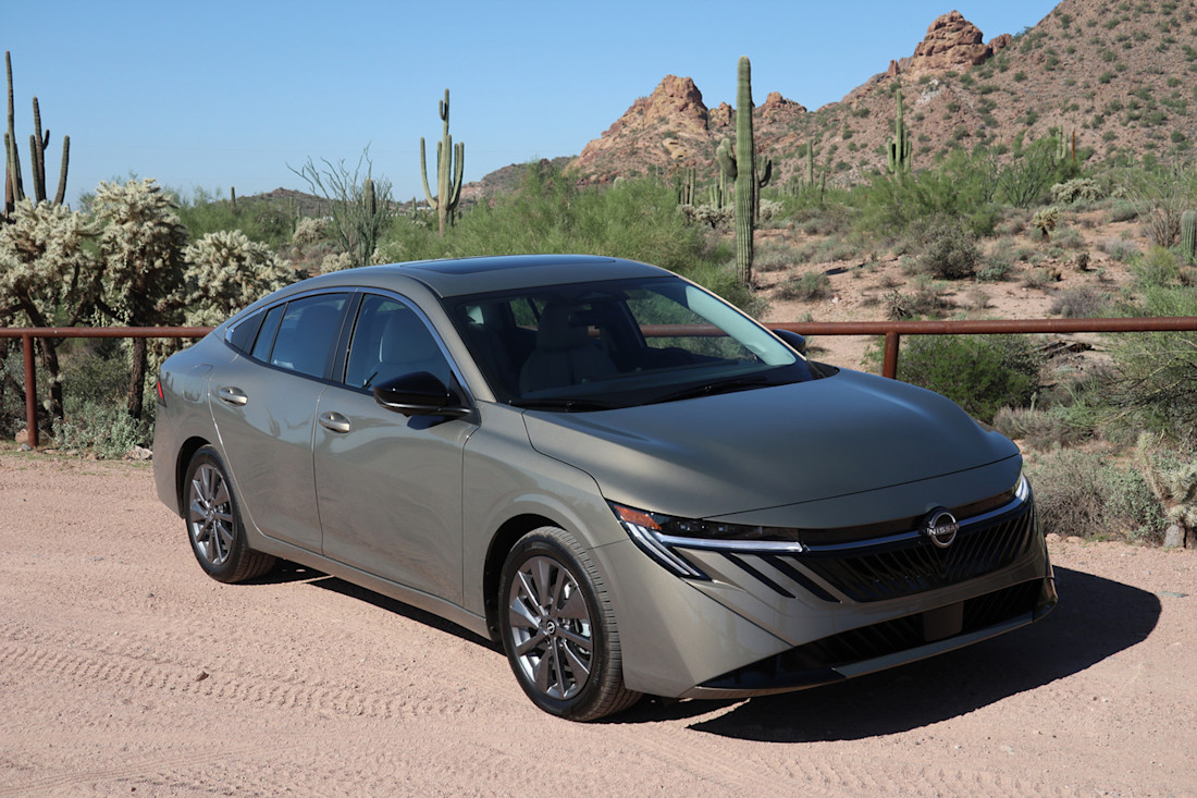 Editorial 2026 nissan sentra sl fd jm 251105 10