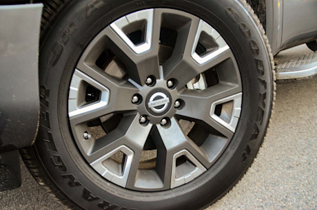 Nissan Titan 2020 : premier essai Body Image