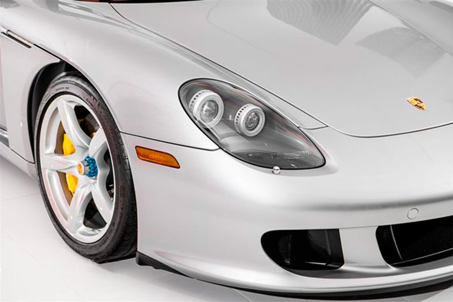 Porsche-Carrera-GT-4.jpg