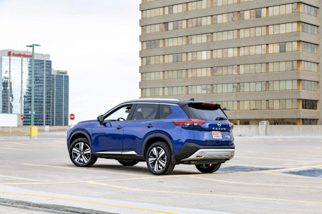 Editorial 2022 nissan rogue platinum awd 07 jw