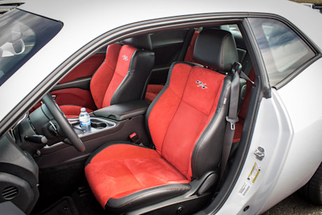 Editorial 13 bm 2015 dodge challenger