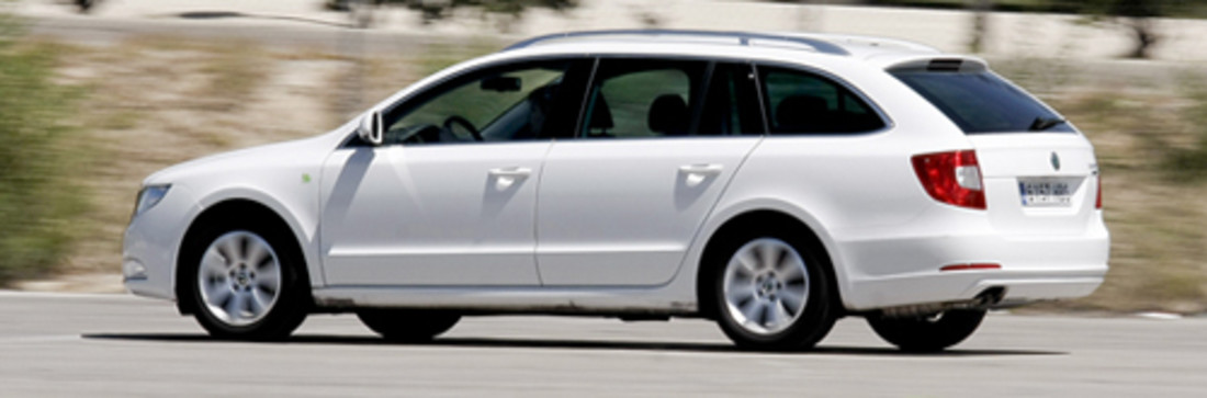 Prueba: Skoda Superb Combi Greenline – Una cura de humildad
