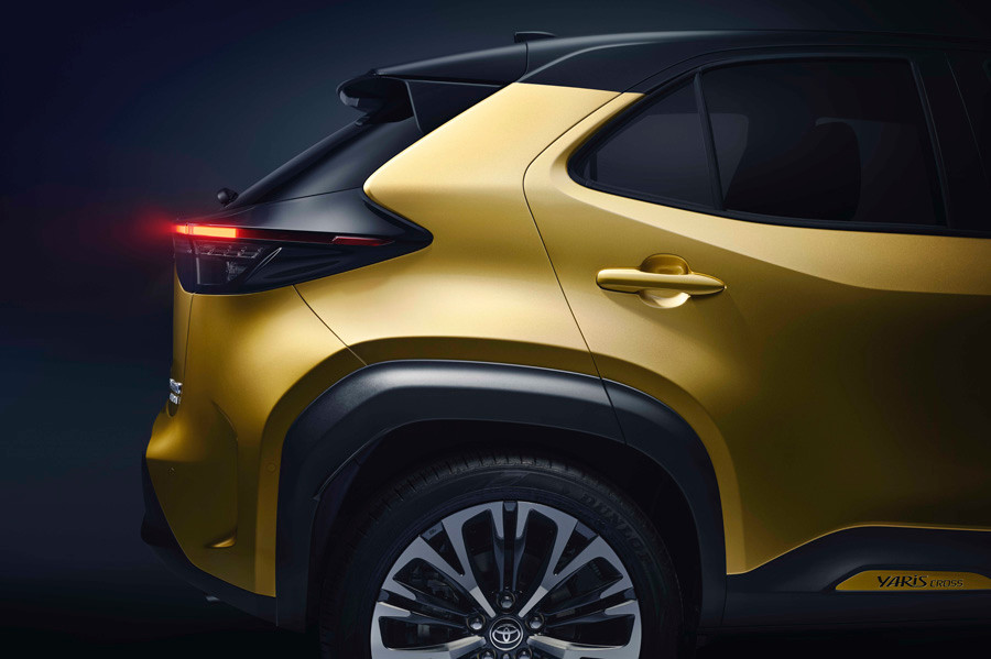 toyota-yaris-cross-hybrid-2020 (11).jpeg