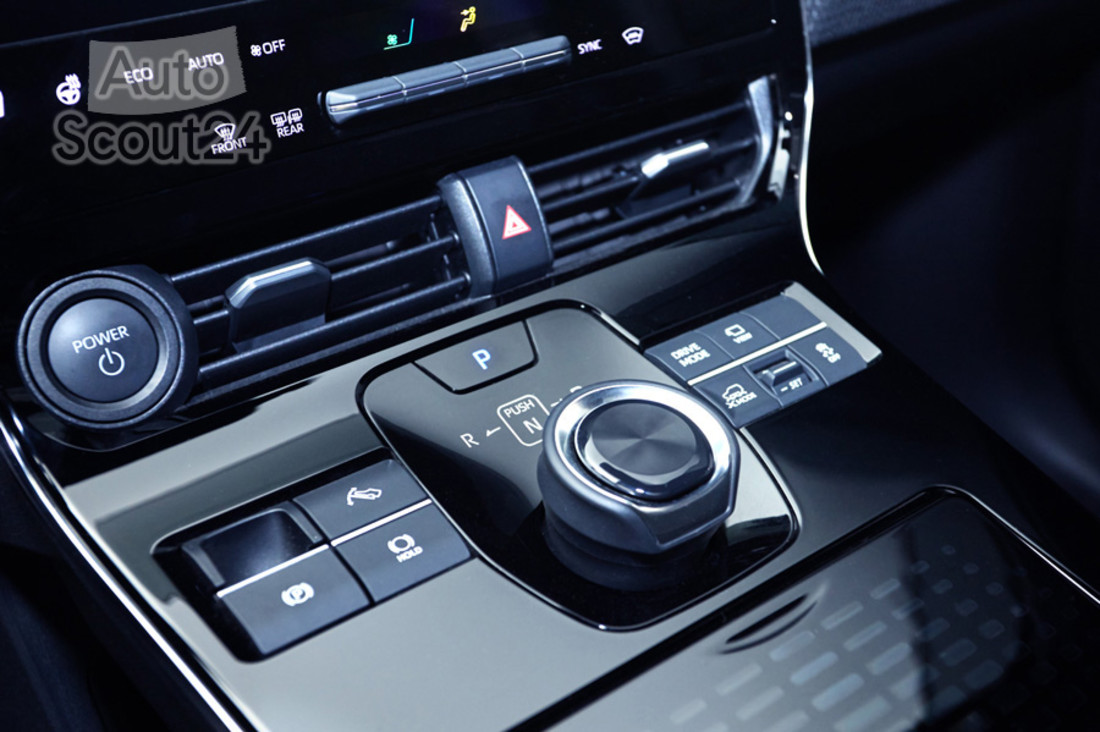 Subaru Solterra_interior (21).jpg