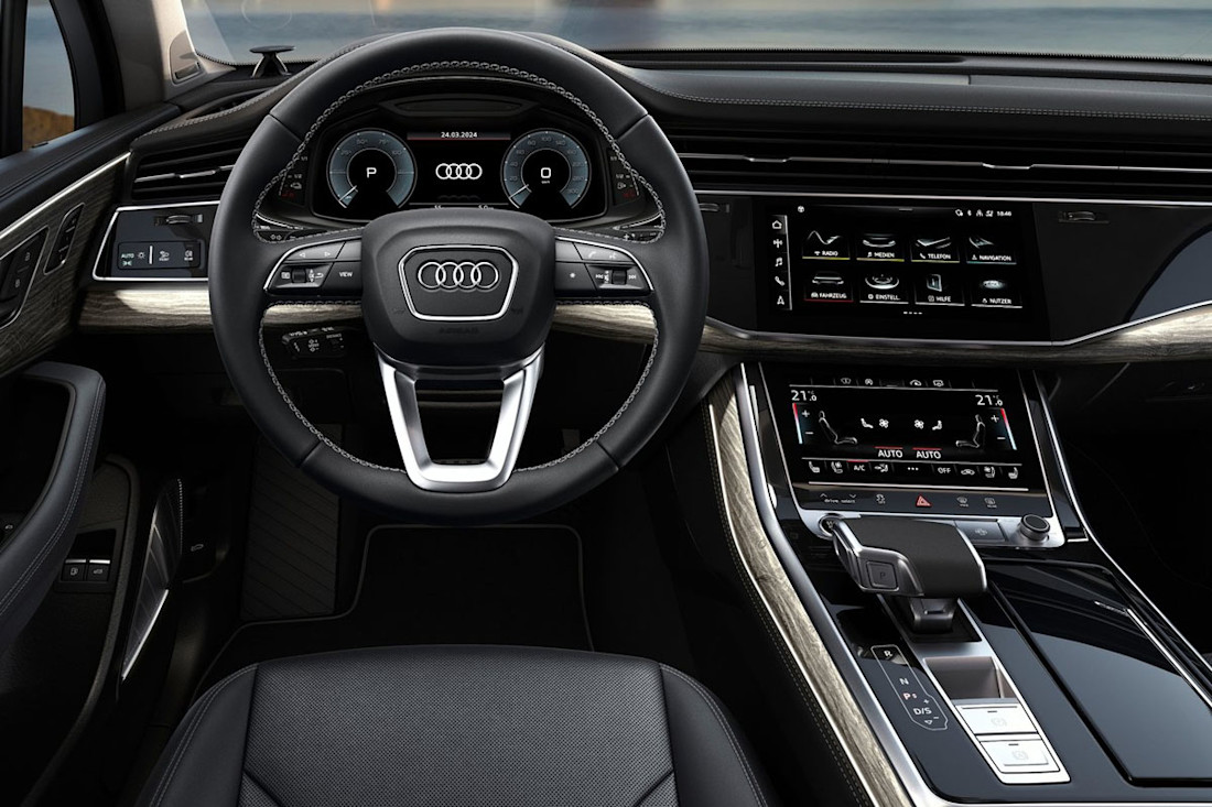 Audi-Q7-TFSI-e-quattro-2024-interior (2).jpg