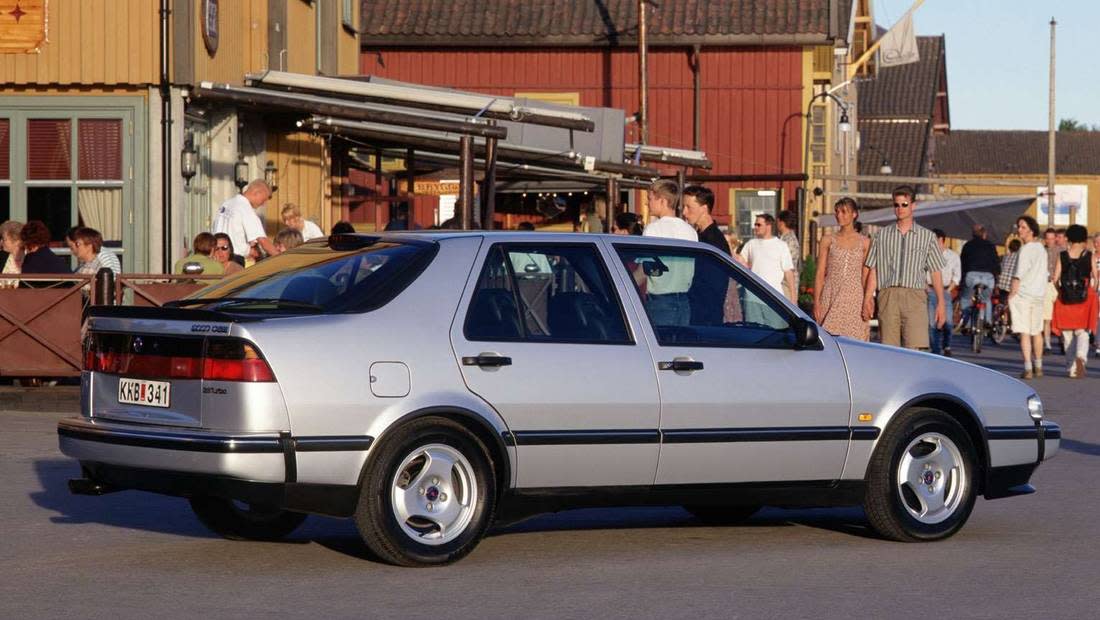 3Fq2RG2POA3G57eRDWSziL-d91d91f26e27afed5fd430b5f752e192-saab-9000-side-1100