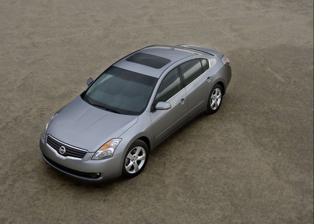 Nissan Altima Overview