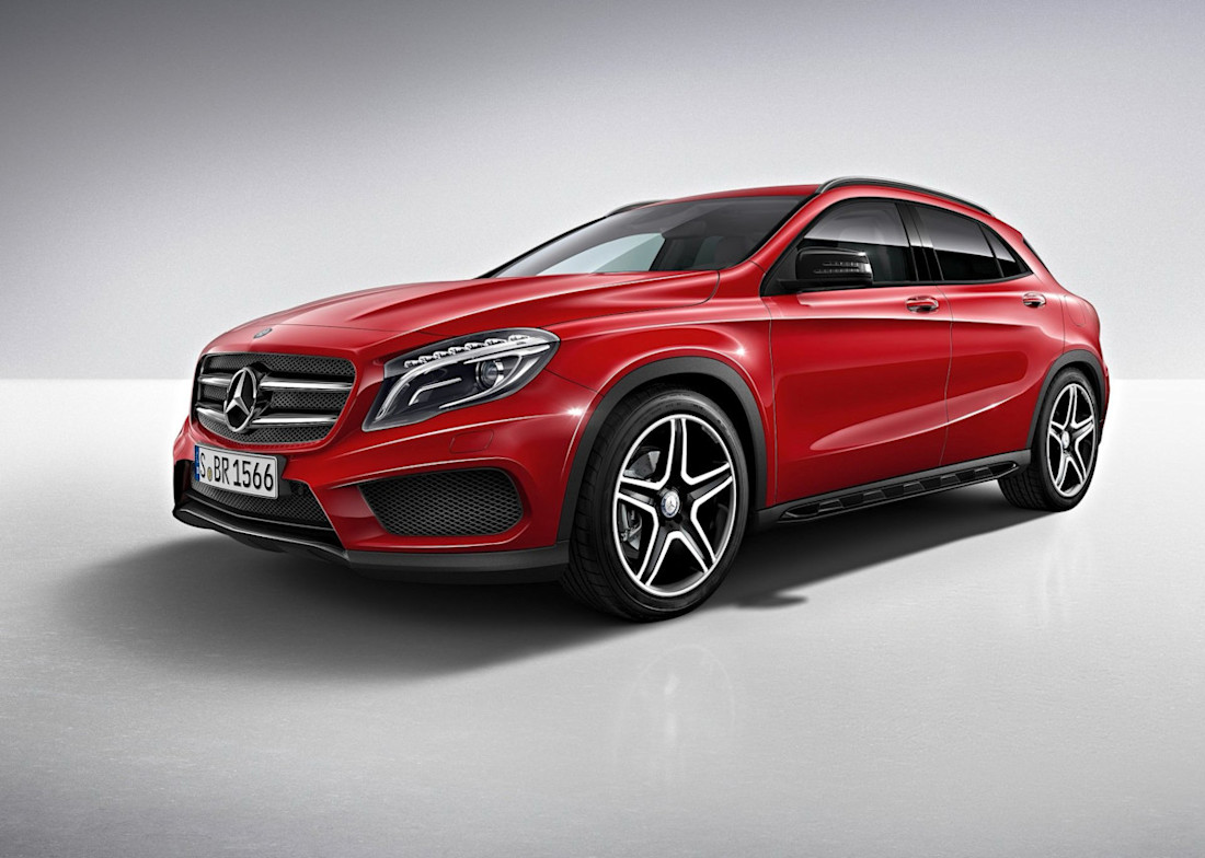 Mercedes-Benz GLA 180 eerste generatie zijkant