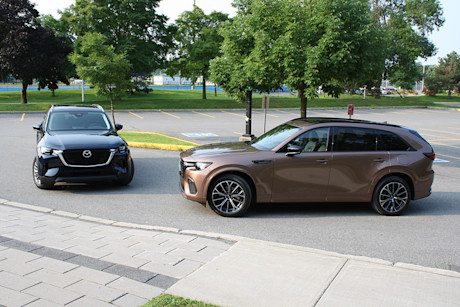 Match comparatif des VUS intermédiaires hybrides rechargeables, Édition 2024: Mazda CX-90 PHEV 2024 vs Mazda CX-70 PHEV 2025 Image