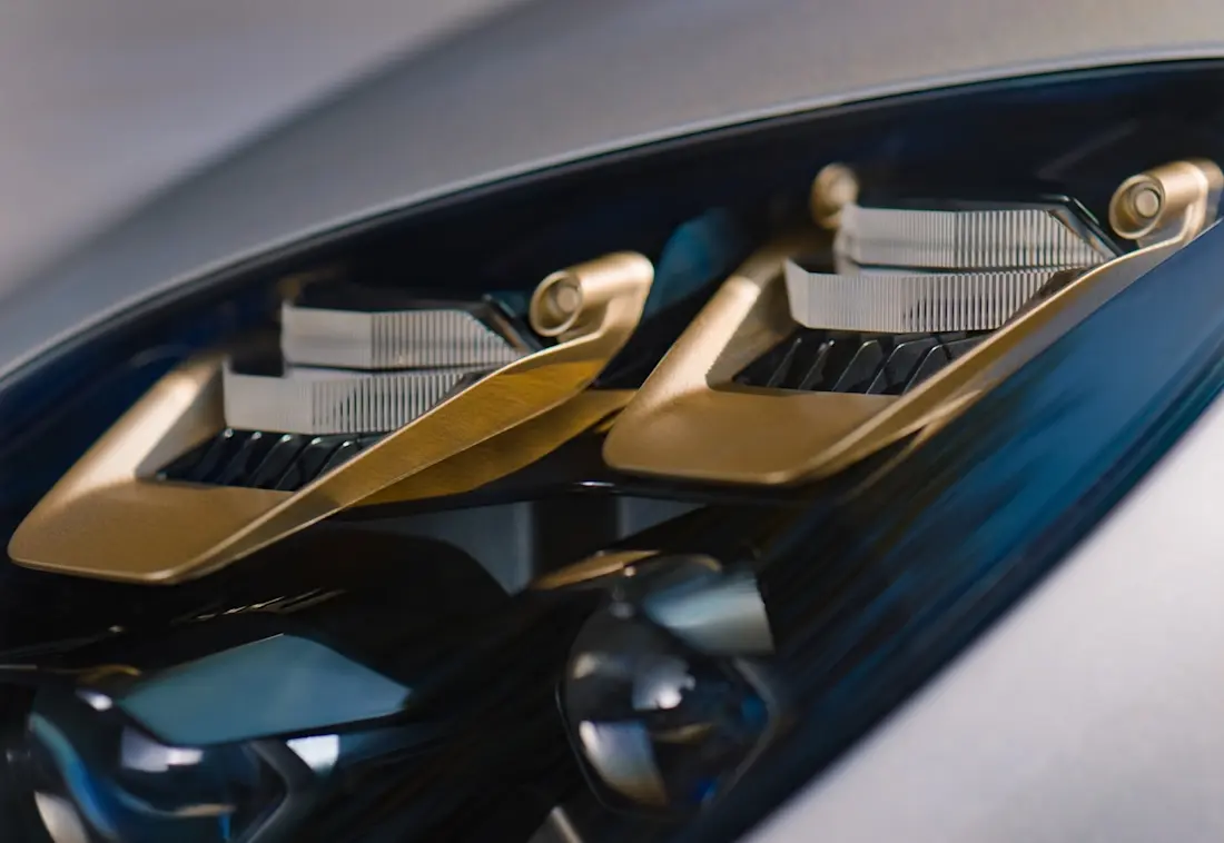 Aston Martin Valhalla Spider-22