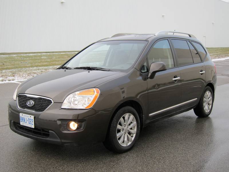 Kia Rondo, 2007-2012 Used Vehicle Review - AutoTrader.ca