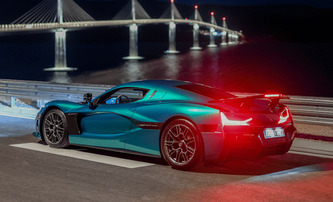 rimac-nevera-gruen-heck