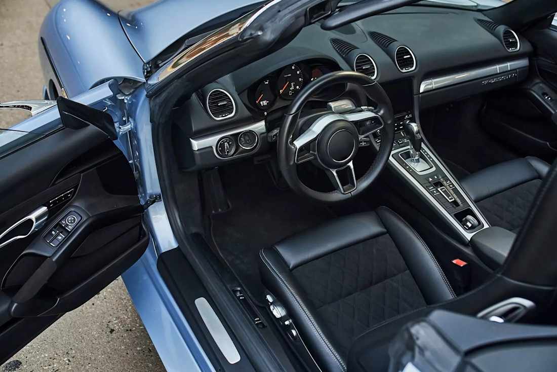 Starke-Porsche-718-Speedster-2026 (10).jpg