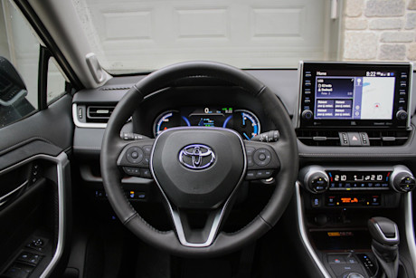 Kia Sportage HEV 2023 vs Toyota RAV4 Hybride 2022 : match comparatif Image