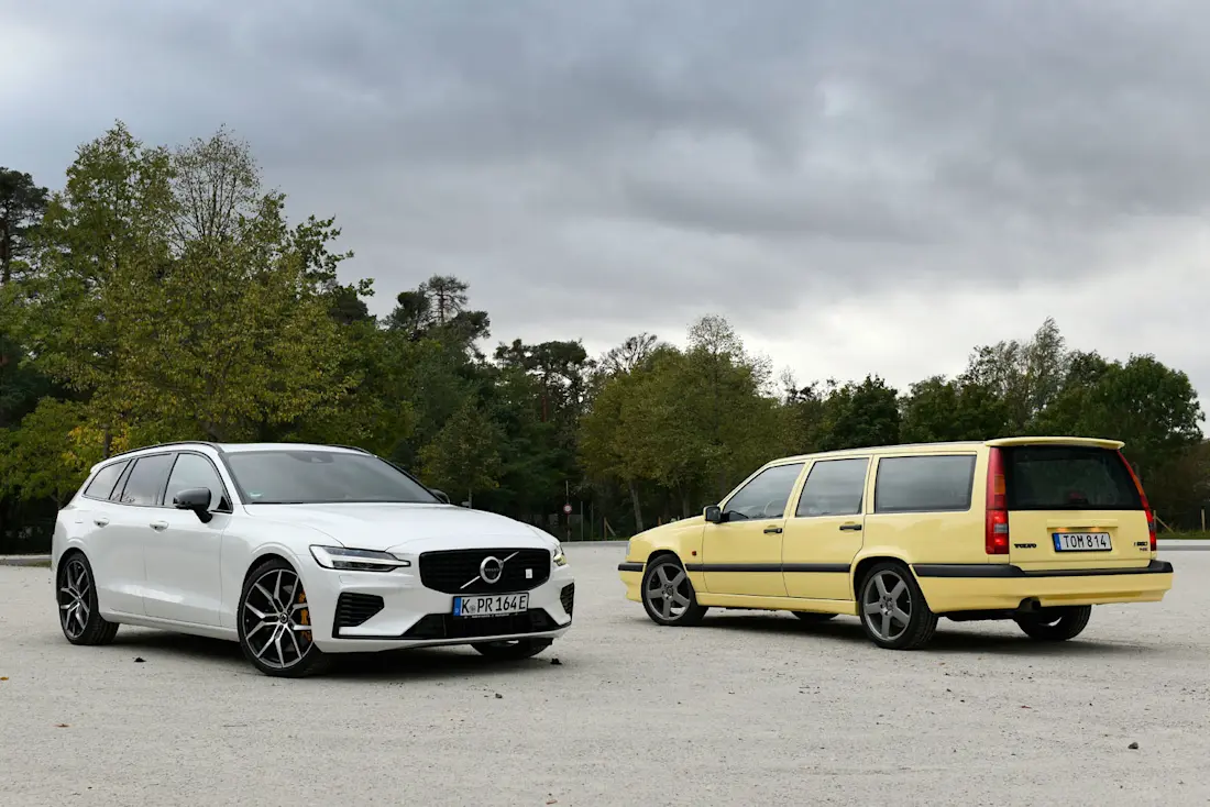 Volvo V60 Polestar vs 850 Front-Rear Volvo V60 Polestar vs 850 Front-Rear