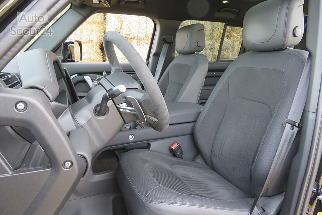 11_land_rover_defender 110 V8.JPG